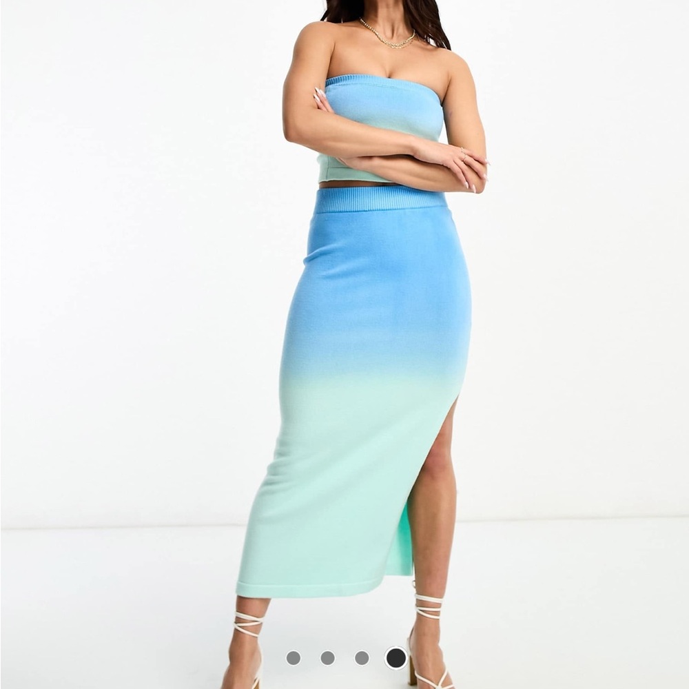 The Frolic ‘Ombré Knitted Maxi Skirt’